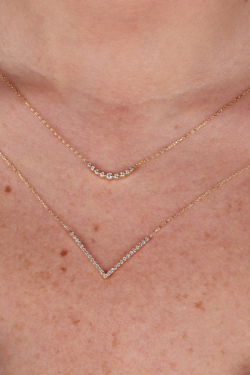 V Line Diamantový Náhrdelník|Materiál:18k žluté zlato