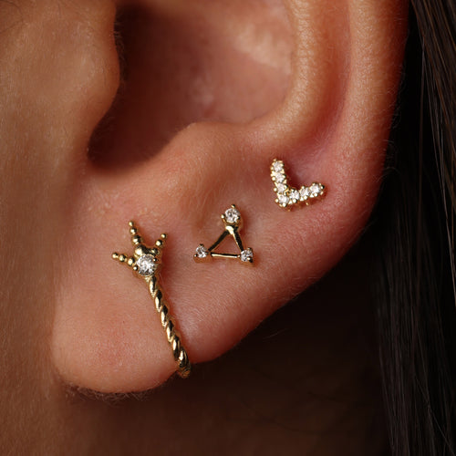 Mini V Pavé Diamantové Náušnice|Materiál:18k žluté zlato